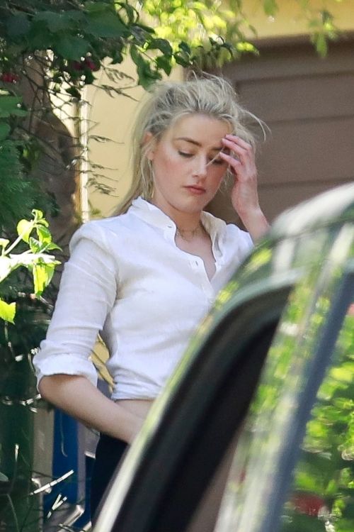 Amber Heard Out Driving in Los Angeles 2020/09/22 3