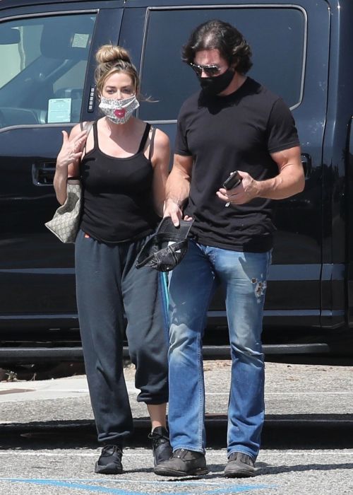 Denise Richards and Aaron Phypers Out in Malibu 2020/09/23 2