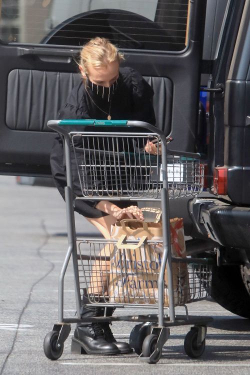 Diane Kruger Out for Grocery Shopping in Los Angeles 2020/09/22 2