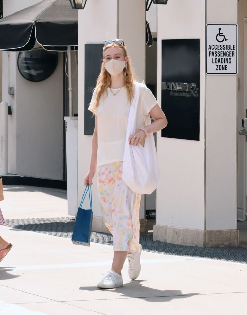 Elle Fanning Out Shopping in Los Angeles 2020/09/18 5