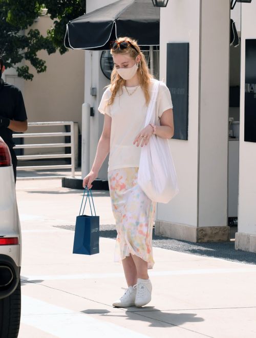 Elle Fanning Out Shopping in Los Angeles 2020/09/18 6