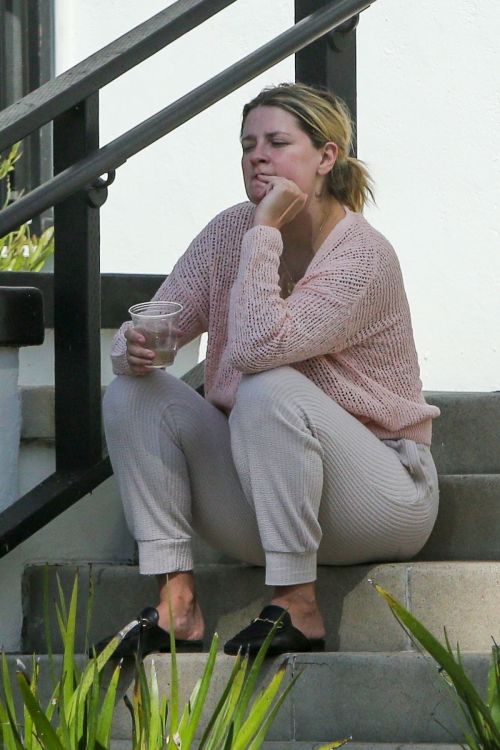 Mischa Barton Outside Her Home in Los Angeles 2020/09/19 9