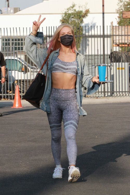 Sharna Burgess Arrives at DWTS Studio in Los Angeles 2020/09/18 3