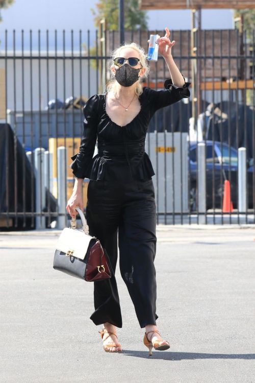 Anne Heche All in Black at DWTS Studio in Los Angeles 2020/10/01 4