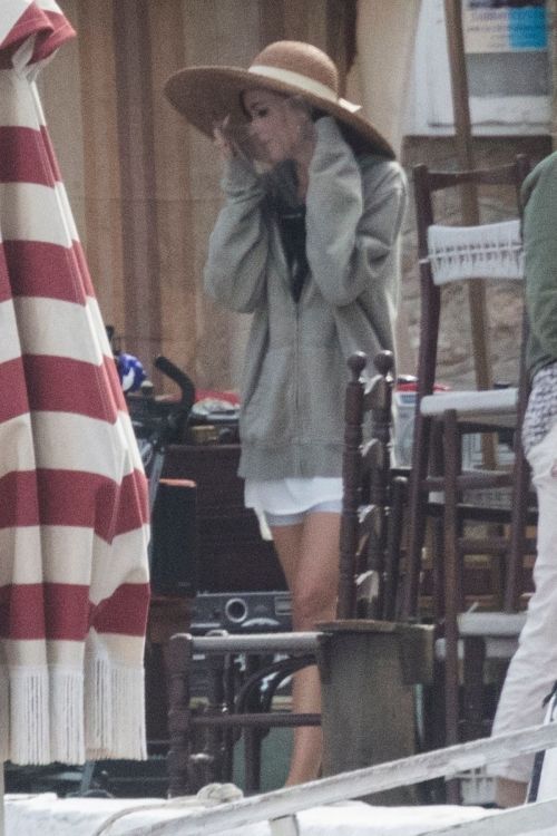 Dakota Johnson on the Set of The Lost Daughter in Greece 2020/10/20 6