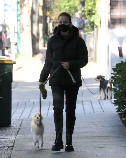 Madelaine Petsch Out with her Dog in Vancouver 2020/10/26 3
