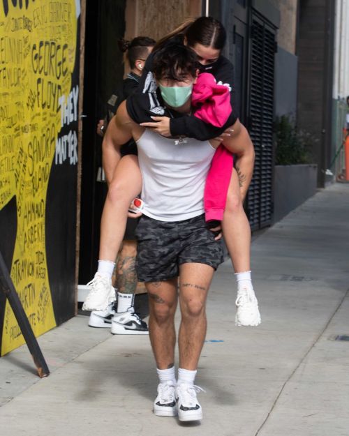 Addison Rae Gets Piggy Back Ride from Bryce Hall Out in Los Angeles 2020/11/12 2