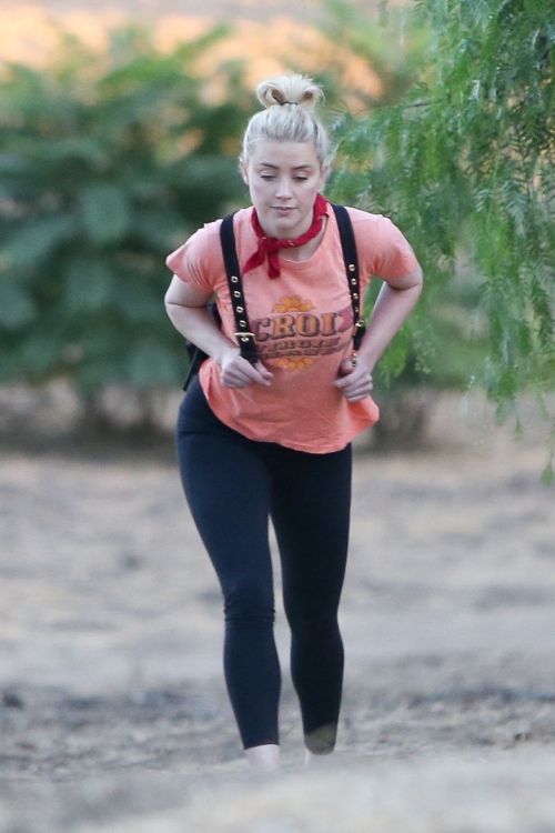 Amber Heard During Hiking Croix Top with Tight Out in Los Angeles 2020/11/16 5