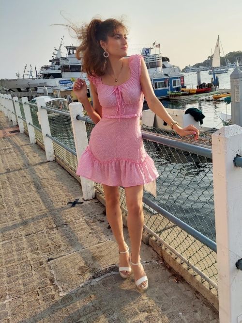 Blanca Blanco in Pink Short Dress Out at a Beach in Malibu 2020/11/22 3