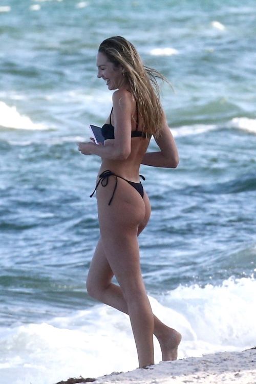 Candice Swanepoel in Bikini at a Beach in Miami 2020/10/27