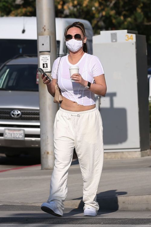 Dorothy Wang in White Stylish Top and Bottom Out for Coffee in Beverly Hills 2020/10/28 2