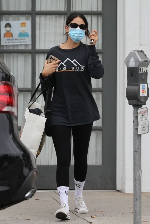 Eiza Gonzalez in Black Top with Tights Out and About in Los Angeles 2020/10/23 4