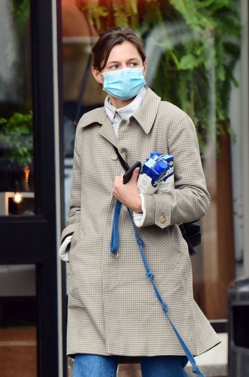 Emma Corrin in Long Coat Out with Her Dog in London 2020/10/18 5