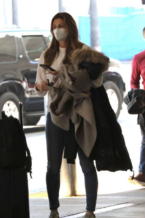 Erin Andrews Arrives at LAX in Los Angeles 2020/11/15 1