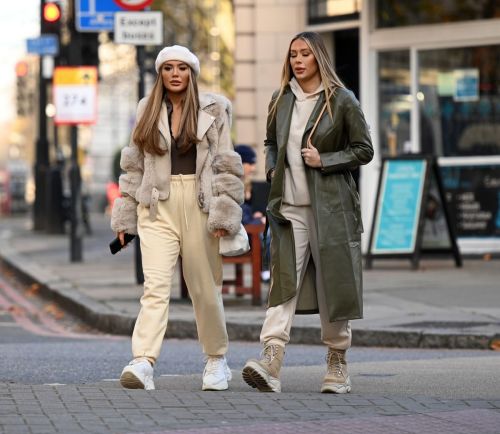 Frankie and Demi Sims walks Out in London 2020/11/27