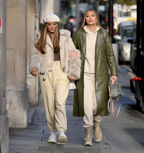 Frankie and Demi Sims walks Out in London 2020/11/27 12