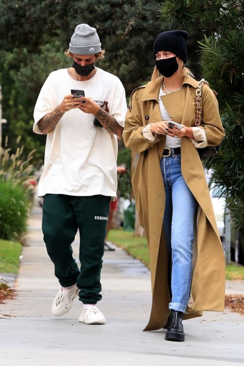 Hailey Rhode and Justin Bieber Out and About in Brentwood 2020/10/22 1