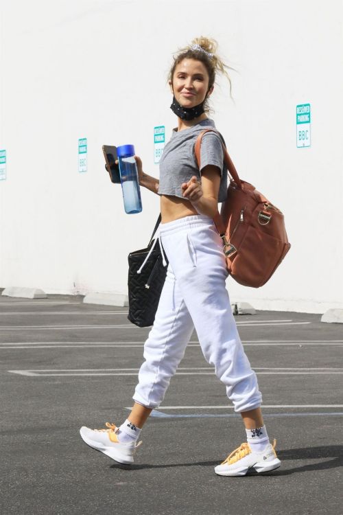 Kaitlyn Bristowe at DWTS Studio in Los Angeles 2020/10/20 4