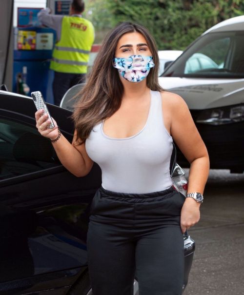 Lauren Goodger in Grey Tank Top with Track Pants at a Gas Station in London 2020/11/17 2