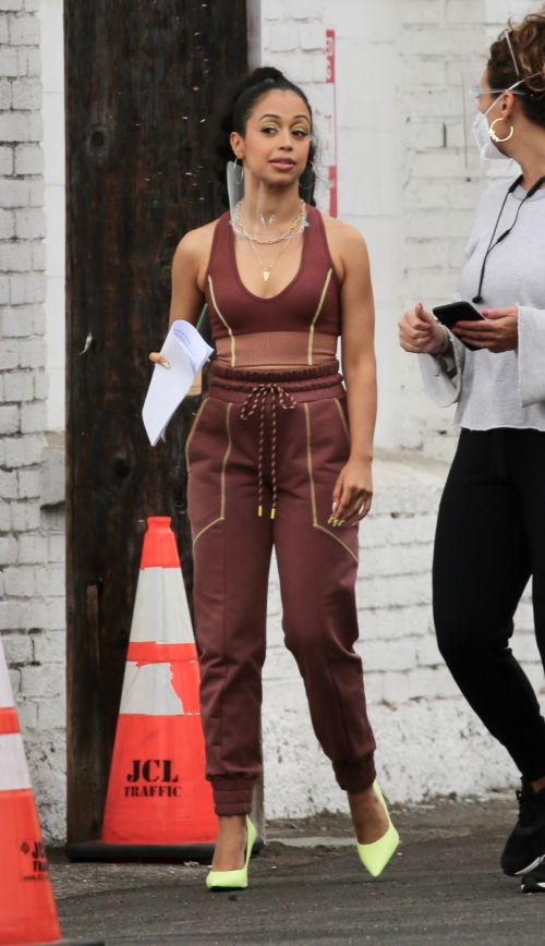 Liza Koshy at a Dance Studio in Los Angeles 2020/10/22 5