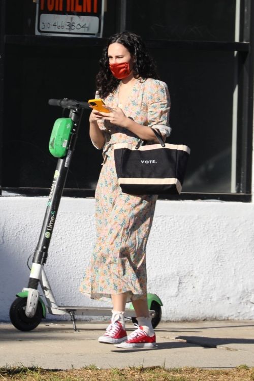 Rumer Willis Getting Her Nails Done in Los Angeles 2020/11/15 1