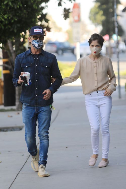 Selma Blair and David Lyons Out for Coffee in Los Angeles 2020/11/21 6