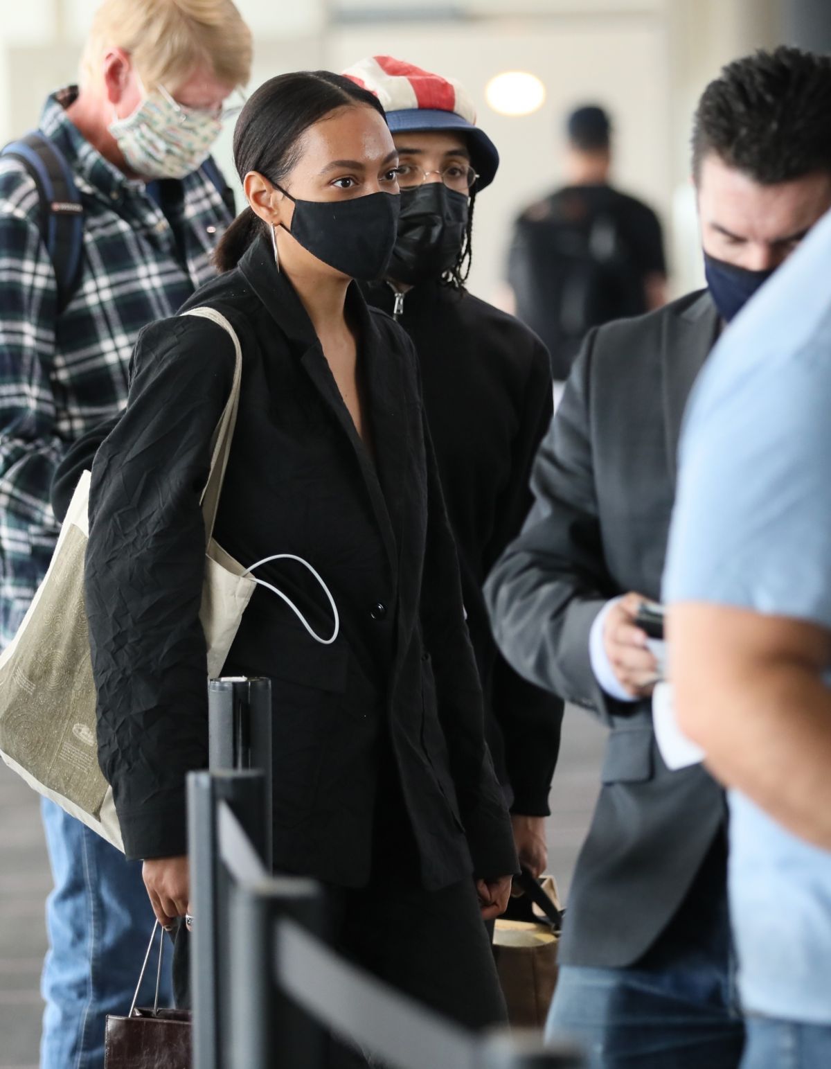 Solange Knowles at LAX Airport in Los Angeles 2020/11/22