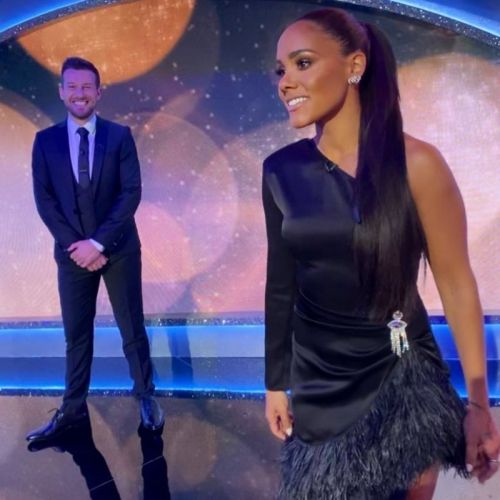 Television presenter Alex Scott in Stylish One Side Shoulder - Instagram Photos 2020/11/16 3