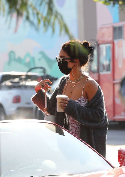 Vanessa Hudgens Out for Coffee in Los Feliz 2020/11/21 2