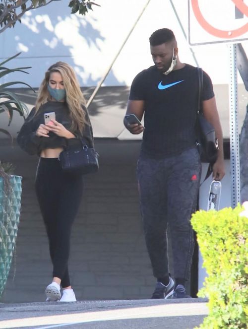 Chrishell Stause and Keo Motsepe Leaves a Gym in Beverly Hills 12/02/2020 3