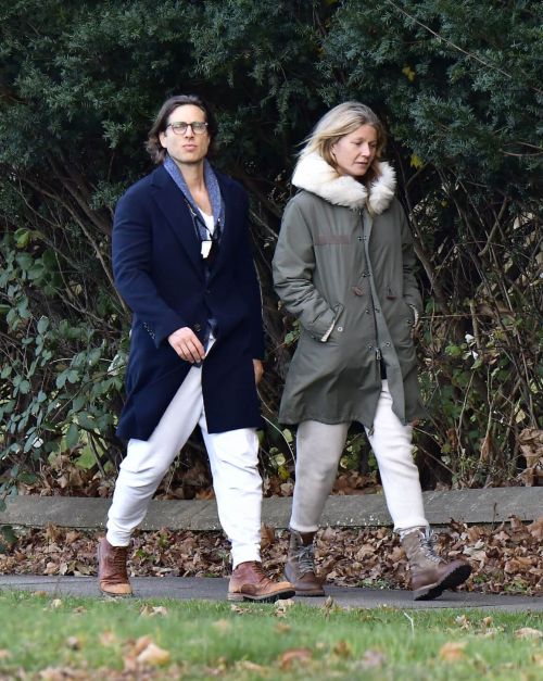 Gwyneth Paltrow and Brad Falchuk walks Out in New York 11/29/2020 5