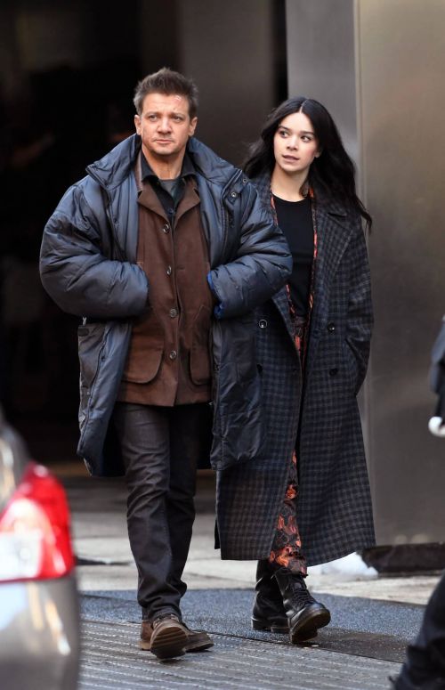 Hailee Steinfeld and Jeremy Renner on the Set of Hawkeye in New York 12/06/2020 9