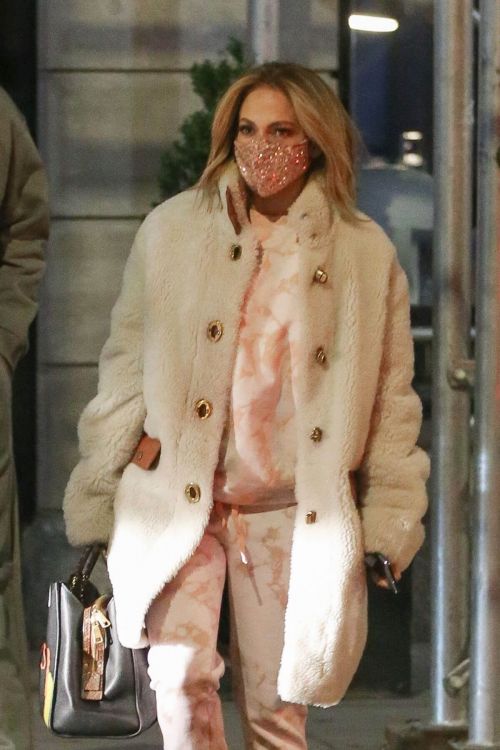 Jennifer Lopez Out and About in New York 11/24/2020 3