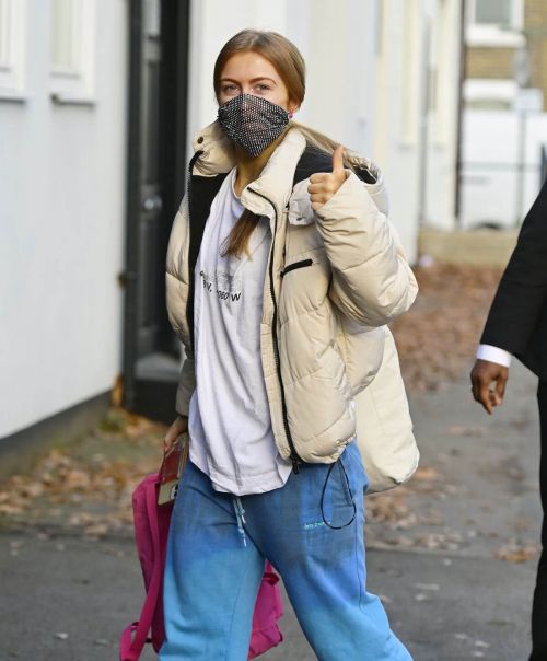 Maisie Smith Arrives at Strictly Come Dancing Rehearsals in London 11/26/2020 2