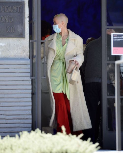 Amber Rose Enjoys Coffee and Leaves UTA Artist Space in Beverly Hills 03/14/2021 3