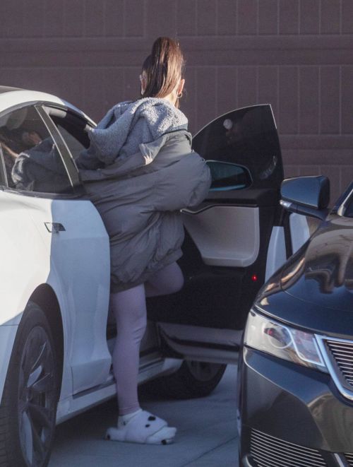 Ariana Grande Spotted at a Friend