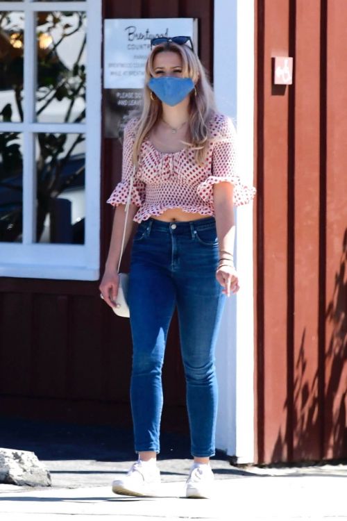 Ava Elizabeth Phillippe Out For Shopping In Brentwood Country Mart 03/20/2021 5