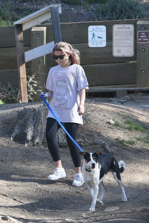 Ava Elizabeth Phillippe Steps Out Hiking with Her Dog in Brentwood 03/19/2021 3