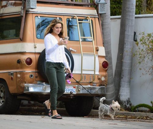 Chrishell Stause Stepped Out with Her Dog in Los Angeles 03/10/2021 2