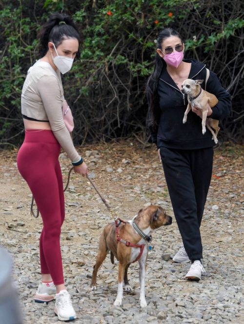 Demi Moore and Rumer Willis Out with their Dog for Hiking in Los Angeles 03/09/2021 4