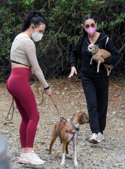 Demi Moore and Rumer Willis Out with their Dog for Hiking in Los Angeles 03/09/2021 5