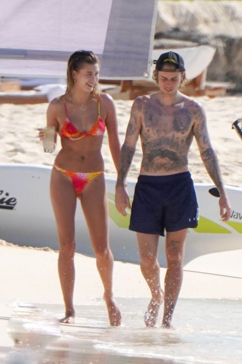 Hailey and Justin Bieber Enjoys at a Beach in Turk & Caicos 03/19/2021 3