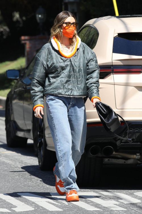 Hailey Bieber is Seen to Arrive at a Meeting in Beverly Hills 03/13/2021 5