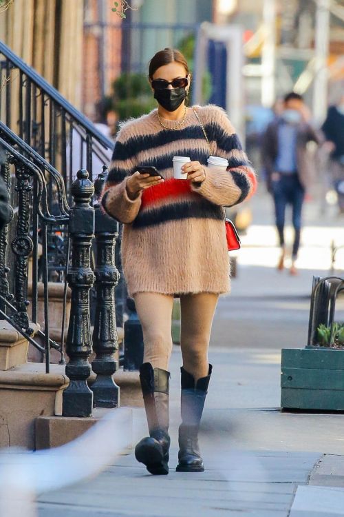 Irina Shayk Steps Out for Coffee in New York 03/21/2021 5