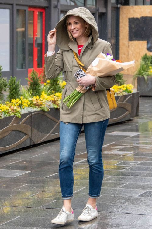 Jenni Falconer in Khaki Jacket and Blue Denim as She Leaves Smooth Radio in London 03/10/2021 2