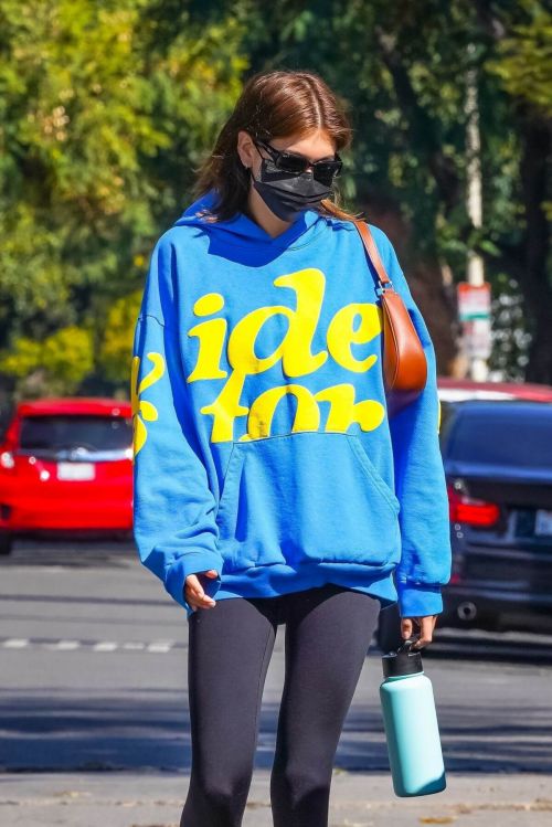 Kaia Jordan Gerber Arrives at Morning Pilates Class in West Hollywood 03/13/2021 1