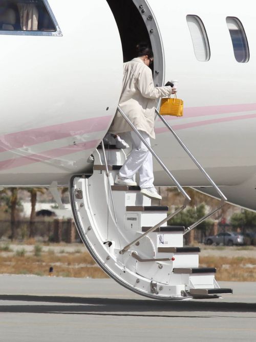 Kylie Jenner Seen on Her Private Jet in Palm Springs 03/12/2021 4