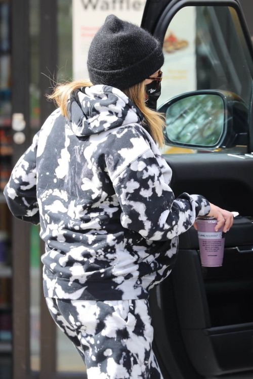 Pregnant Ashley Tisdale Wears a Comfy Outfit While Day Out in Beverly Hills 03/10/2021 1