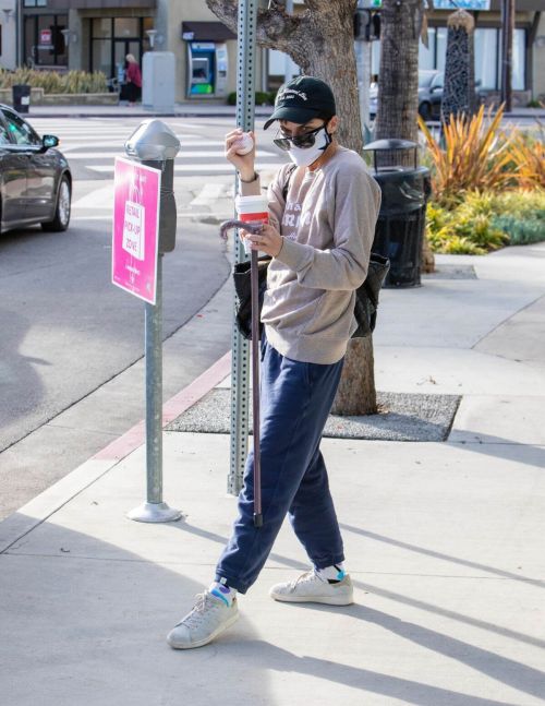 Selma Blair Steps Out for Coffee in Los Angeles 03/11/2021 7