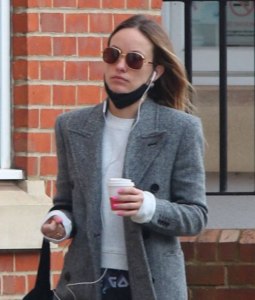 Olivia Wilde Out and About for Coffee in London 03/24/2021 2